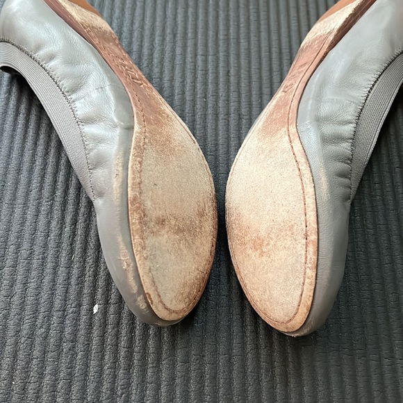 Tory Burch Caroline 2 Leather Ballet Flats Grey - Picture 9 of 13